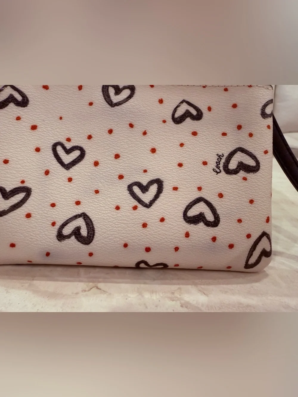 Coach Cream Heart & Red Dot Wristlet - Picture 3 of 5